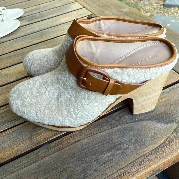 Veronica Beard Cream and Brown Shearling Clogs - Picture 4 of 7